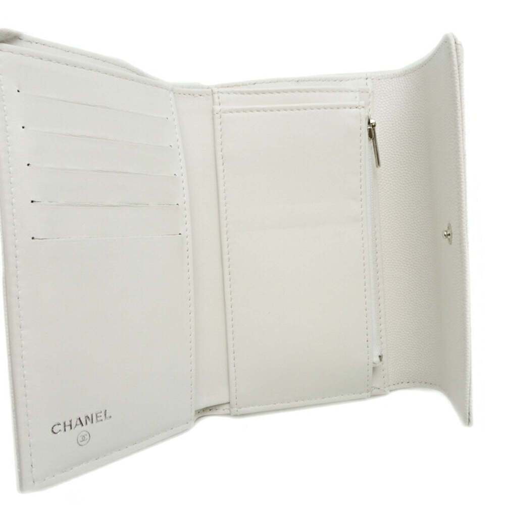 CHANEL White Caviar Leather Wallet - Picture 5 of 10